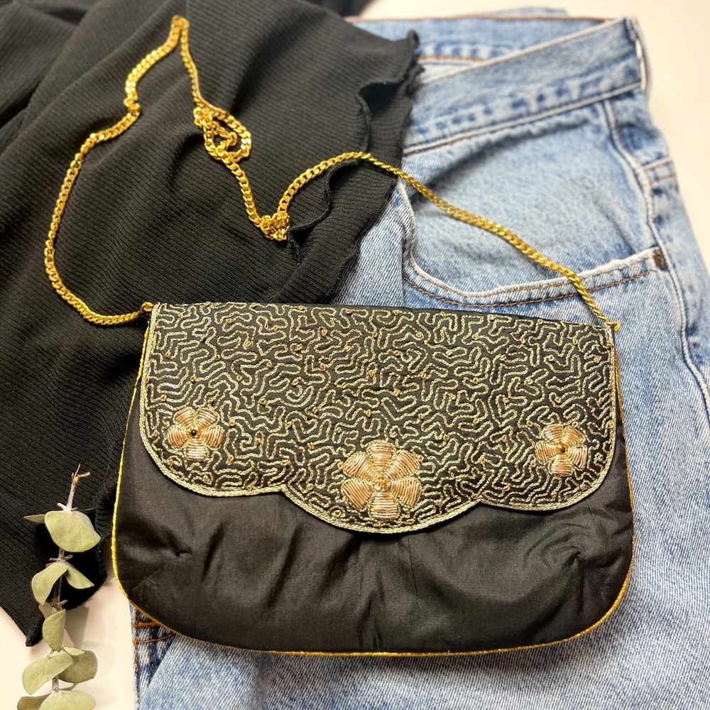 Vintage 100% Silk Artisan Hand Beaded Dinner/ Evening Black &‎ Gold Clutch Purse